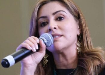 Gobernadores y alcaldes de Colombia apoyan propuesta de levantarse cese al fuego por Adriana Magali Matiz