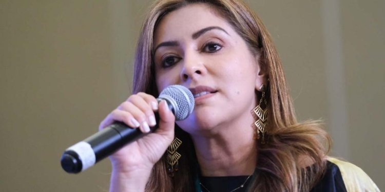 Gobernadores y alcaldes de Colombia apoyan propuesta de levantarse cese al fuego por Adriana Magali Matiz