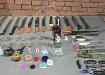 Al ingreso del partido, las autoridades incautaron cuchillos y marihuana a hinchas del Once Caldas en Ibagué