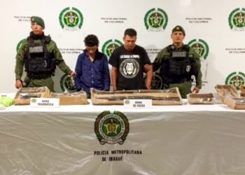 Capturados con una mini uzi traumática y estupefacientes en el sur de Ibagué 