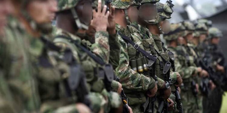 Gobierno colombiano ordena ofensiva militar total en Cauca tras ola de violencia