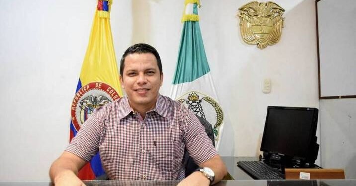 Revelan chats que implican a congresistas en presunta corrupción por compra de carrotanques