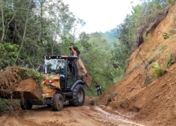 La Alcaldía de Ibagué intervino seis deslizamientos y destapó vías para beneficio de los campesinos