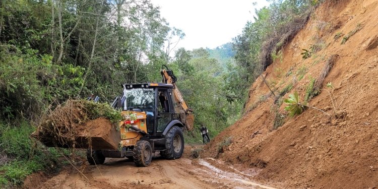 La Alcaldía de Ibagué intervino seis deslizamientos y destapó vías para beneficio de los campesinos