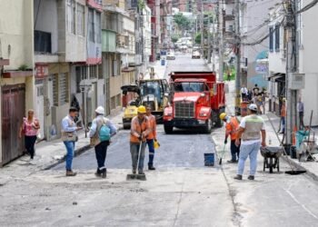 Personalmente, la alcaldesa supervisó la atención inmediata de huecos críticos del Centro 