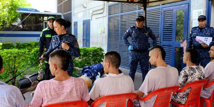Inició el traslado de los privados de la libertad que estaban en la Permanente Central de Ibagué 