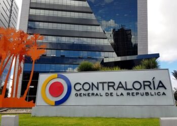 Contraloría vigilará recursos del nuevo modelo de salud para docentes en Colombia