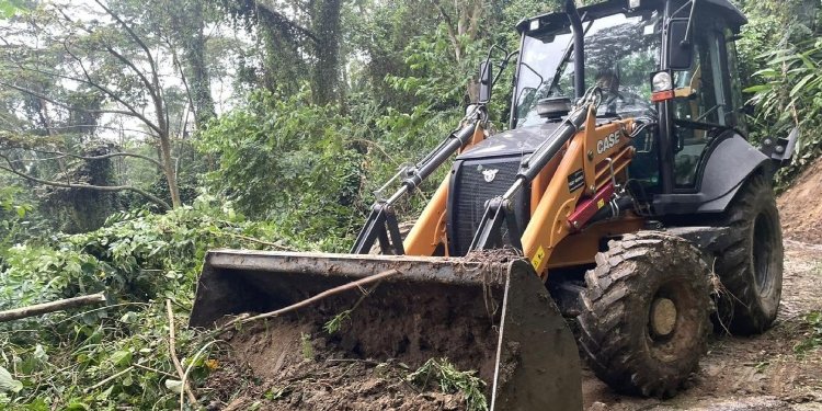 La Alcaldía enfrenta los deslizamientos con cinco equipos de maquinaria 