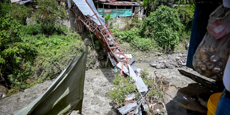 La Alcaldía considera opciones para retirar el puente de Pico de Oro