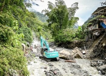 La Administración Municipal retiró puente de Pico de Oro y estudia alternativas para retomar la movilidad de la zona