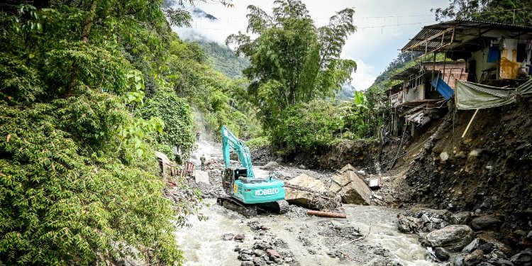 La Administración Municipal retiró puente de Pico de Oro y estudia alternativas para retomar la movilidad de la zona