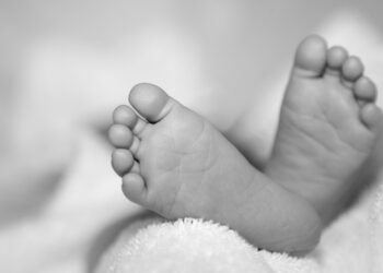 Barranquilla: Fallece bebé de un año tras quedar atrapado en un vehículo