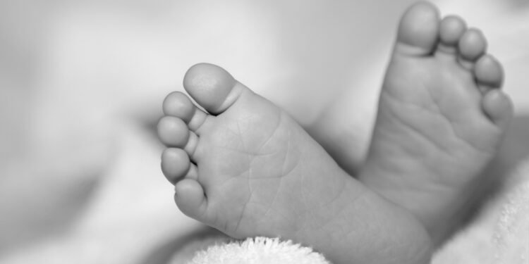 Barranquilla: Fallece bebé de un año tras quedar atrapado en un vehículo