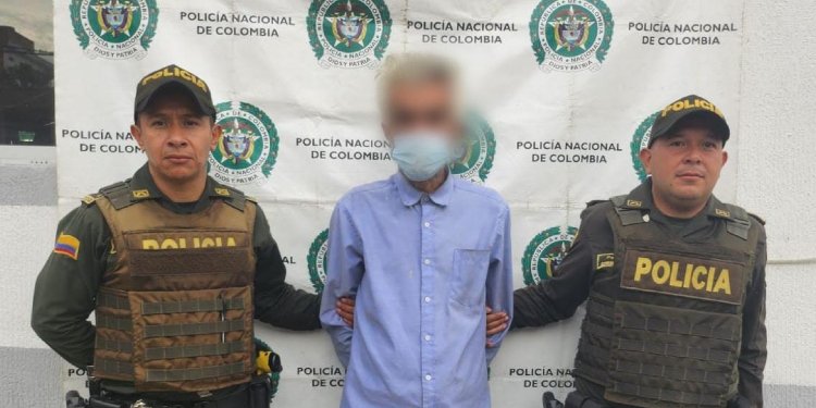 Adulto mayor quedó captado en las cámaras de seguridad cuando hurtaba una bicicleta