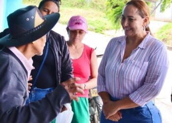Secretaría de inclusión brinda apoyo a campesino que lo perdió todo en un incendio en tapias