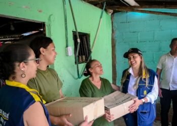 Alcaldesa visitó puntos más afectados por las lluvias 