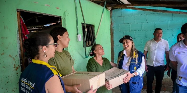 Alcaldesa visitó puntos más afectados por las lluvias 