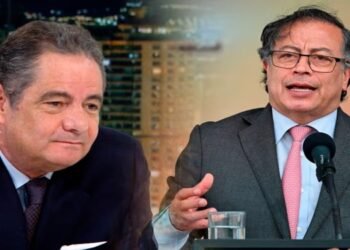 Choque entre Petro y Vargas Lleras por crisis de salud en Colombia