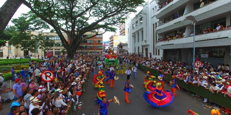 El Origen de las Fiestas de San Juan y San Pedro en Colombia
