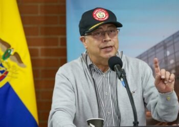 Gustavo Petro afirma que se prepara un golpe de Estado y llama al apoyo popular