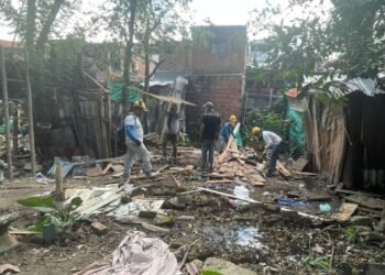 Las autoridades demolieron seis viviendas en el Hato de la Virgen, sector El Diamante