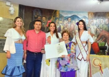 Concejo de Ibagué condecoró a Betty García y a Patricia Tribín