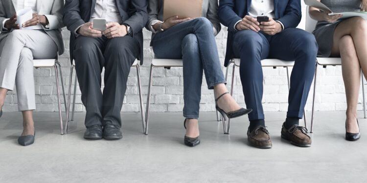 Tasa de desempleo en Colombia baja a 10.3% en mayo de 2024, según el Dane