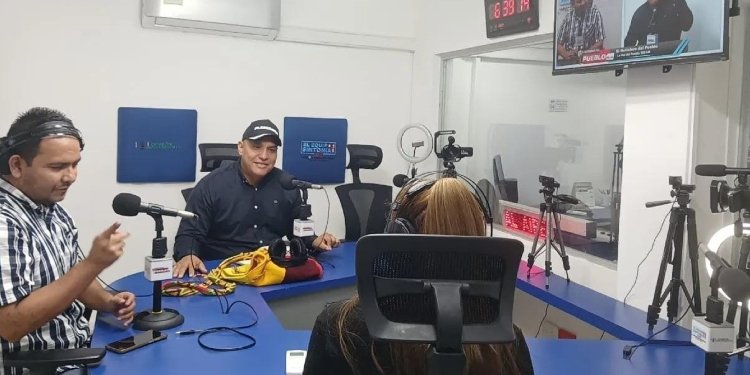 “Andrés Hurtado: es mi amigo, mi jefe político, lo que quiera y no tengo lío por decirlo”, así lo indicó el concejal Giovanny Martínez, del partido Centro Democrático