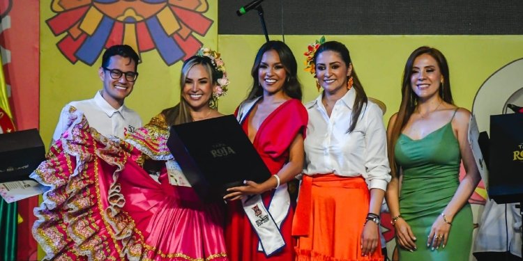 Así fue el recibimiento de las embajadoras Nacionales del Folclor en Ibagué
