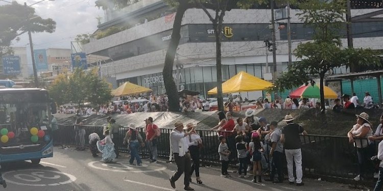 Alcaldía alista el decreto para los interesados en las ventas en el espacio público durante las fiestas