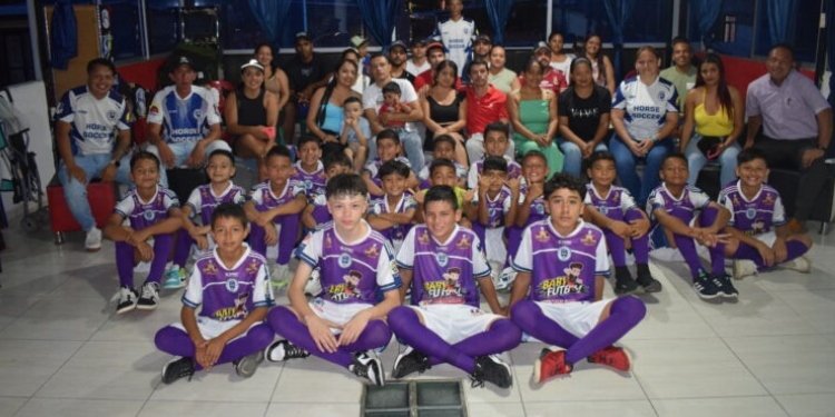 Los “Pequeños Gigantes” del fútbol preparan su próxima competencia en Ibagué