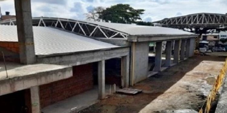 Concejal Javier Mora pide seguimiento de la Contraloría General de la Nación por las obras de los colegios