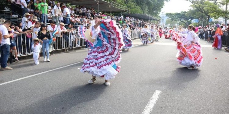 Concejales dividen opciones sobre el cierre de las dos calzadas de la carrera Quinta para los desfiles