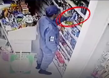 Policía argentino suspendido por robar galletas en una farmacia