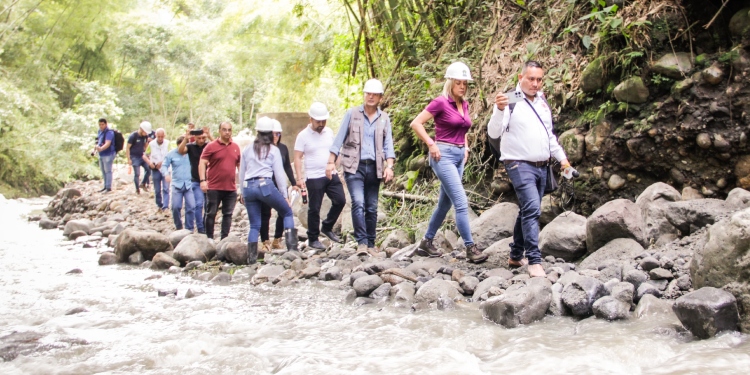 Así avanzan las obras de saneamiento básico en el río Chipalo