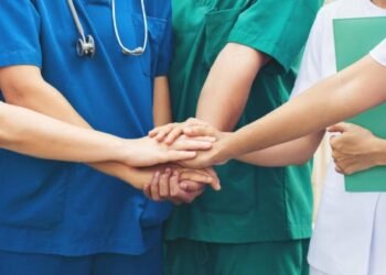 Sociedades médicas presentan nuevo proyecto de reforma al sistema de salud