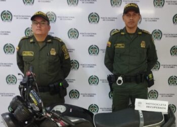 Aprehendidos menores de edad señalados de hurtar una motocicleta