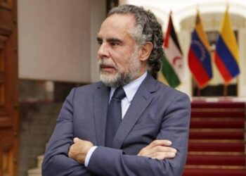 Fiscalía abre investigación contra el embajador Armando Benedetti por denuncia de violencia intrafamiliar