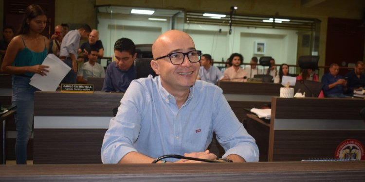 Jorge Bolívar asegura que pedirá que se envíe copia a la Contraloría y Fiscalía de la denuncia que hizo en el Concejo