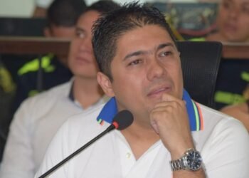 Concejal anunció que pondrá en conocimiento de las autoridades irregularidades de los parqueaderos y posible falsificación de documentos