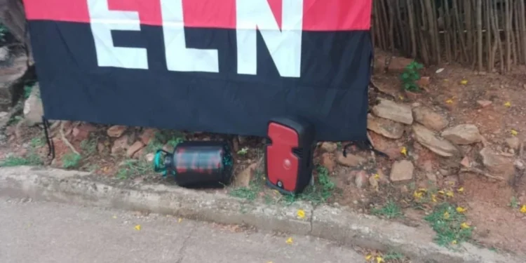 ELN instala banderas y pasacalles en Norte de Santander; Fuerza pública retira los elementos
