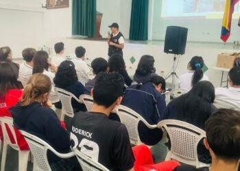 La lucha contra el contrabando llegó al colegio Ismael Perdomo de Cajamarca