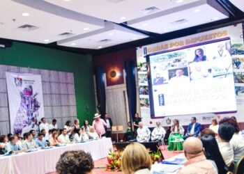 Gobernadora del Tolima invita a los empresarios a trabajar en obras por impuestos 