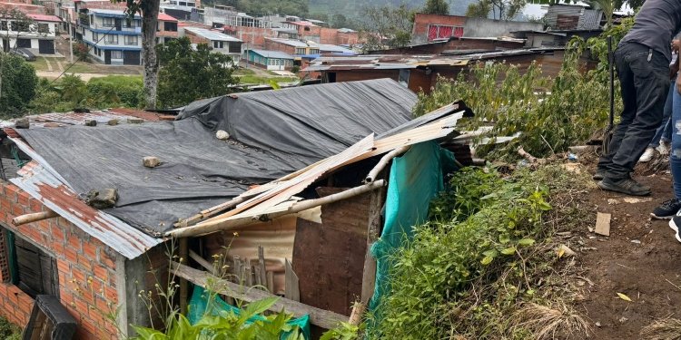 Familias afectadas por lluvias en el Líbano reciben ayudas humanitarias