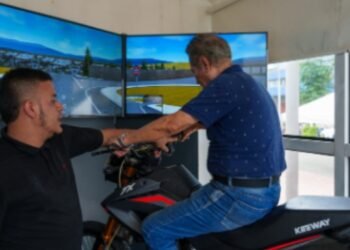 Con simulador de motovelocidad se busca fortalecer conciencia vial de motociclistas en el Tolima 