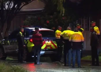 Disparan y apuñalan a un policía por robo de su vehículo en Bogotá