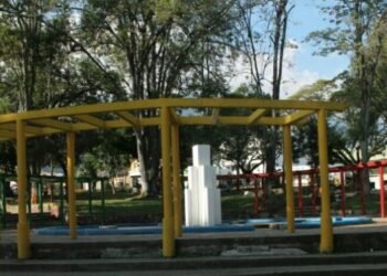 Denuncian atracos a cuchillo en el parque Andrés López de Galarza 