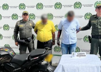 ‘Engatusaron’ a un abuelito y le robaron la argolla de matrimonio