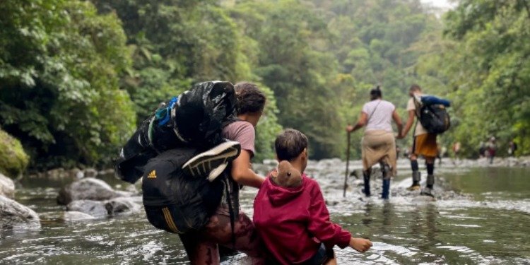 10 migrantes muertos en un río de la frontera entre Panamá y Colombia fueron hallados