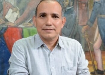 Concejal William Rosas hace un llamado para subterranizar el cableado y dejar de romper avenidas